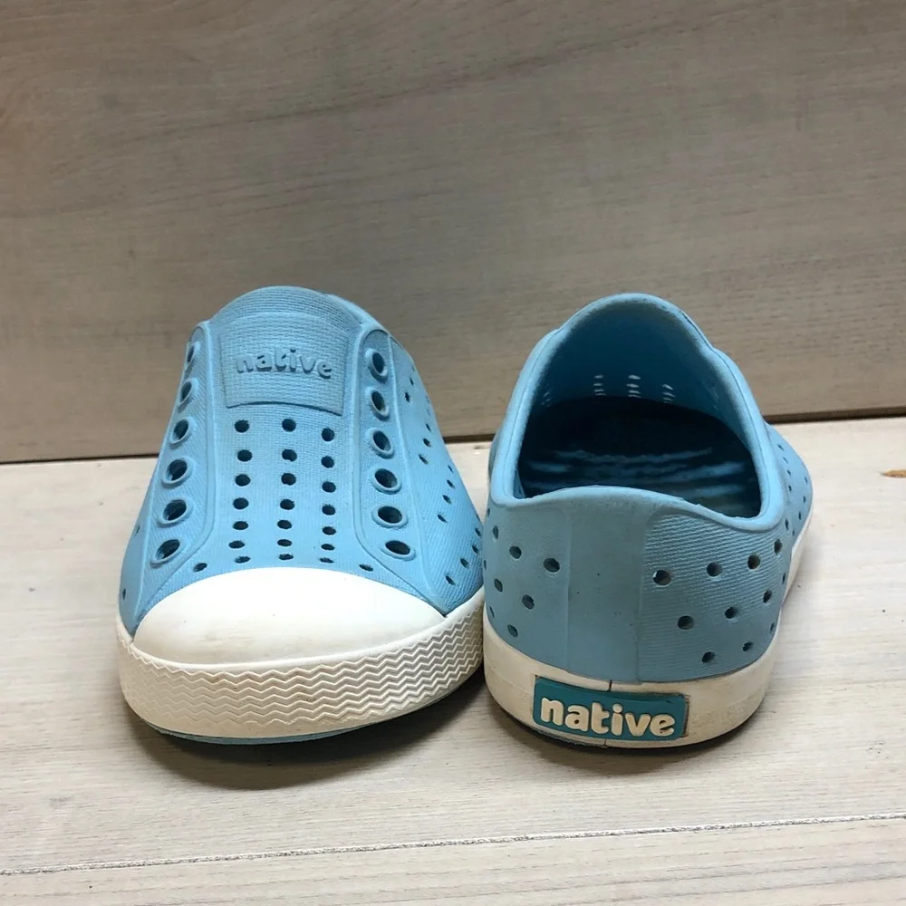 Native Kids Water Shoe in Light Blue and White Toe #1512